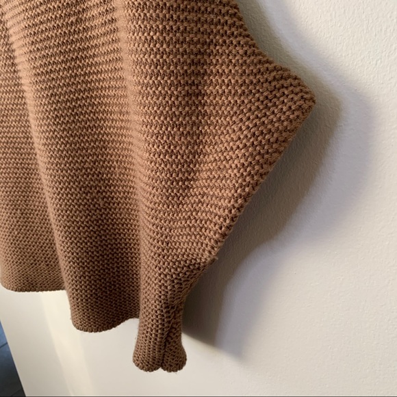 Lida Baday | batwing wool - Picture 5 of 5